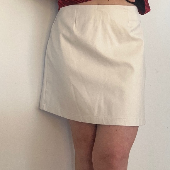 COLORI White Faux Leather skirt US M - Picture 9 of 10